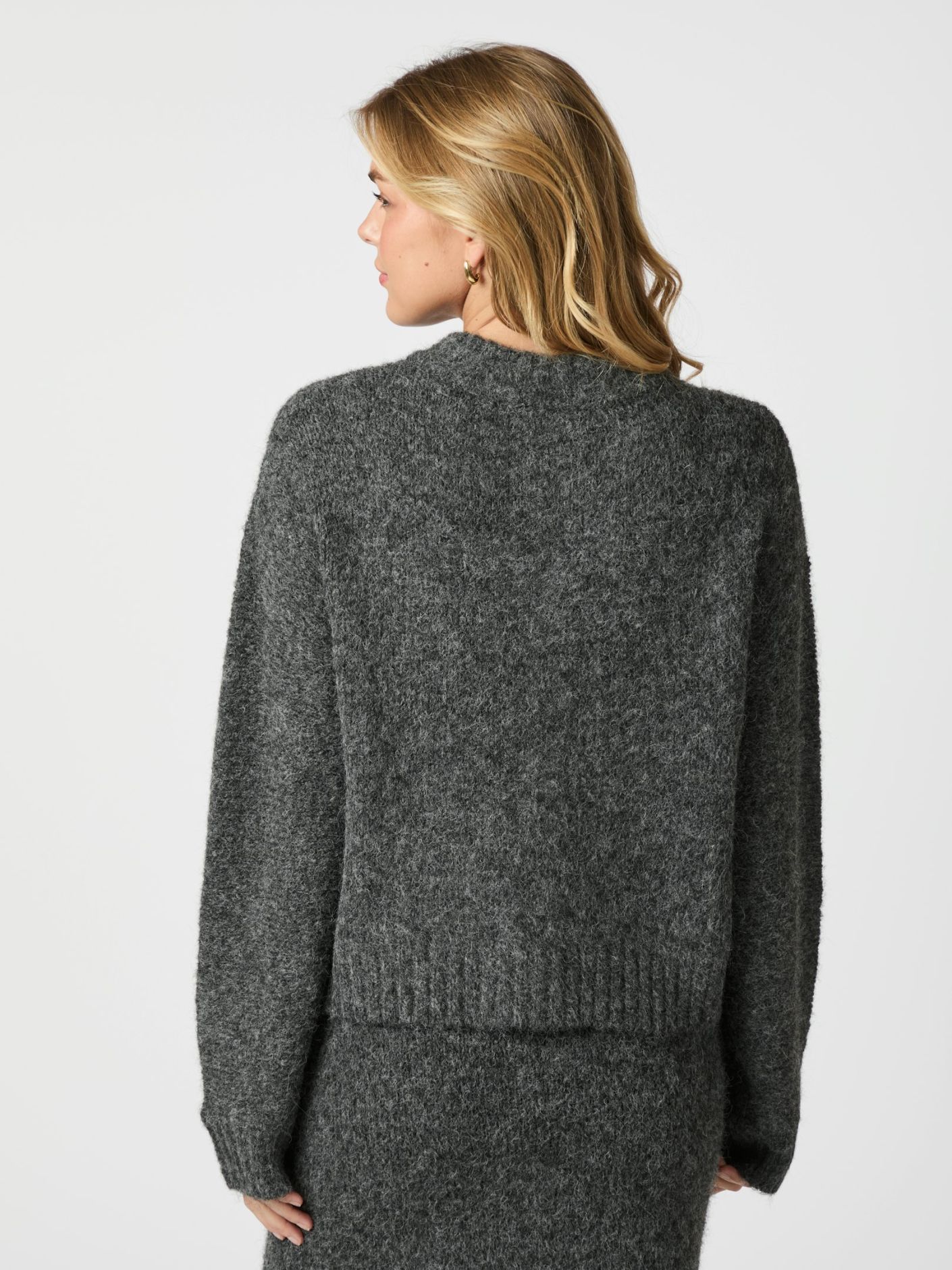 Taura Fluffy Knit Cardigan Overdeler